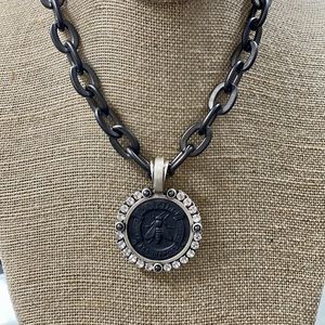 French Kande Lourdes Chain with Swarovski Adorned Bee